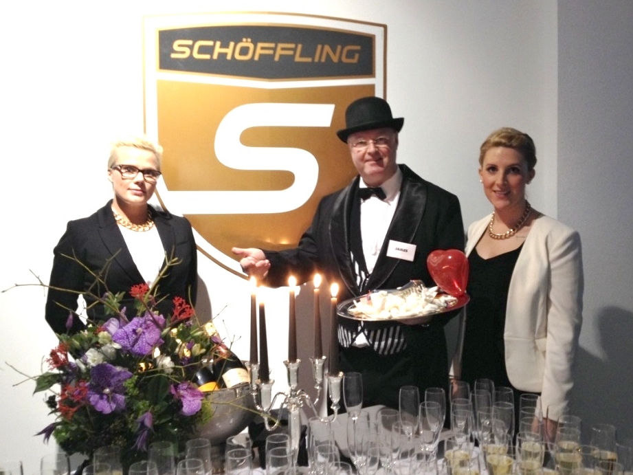 Comedy-Kellner Frankfurt - Messestand - komischer Butler - Künstler